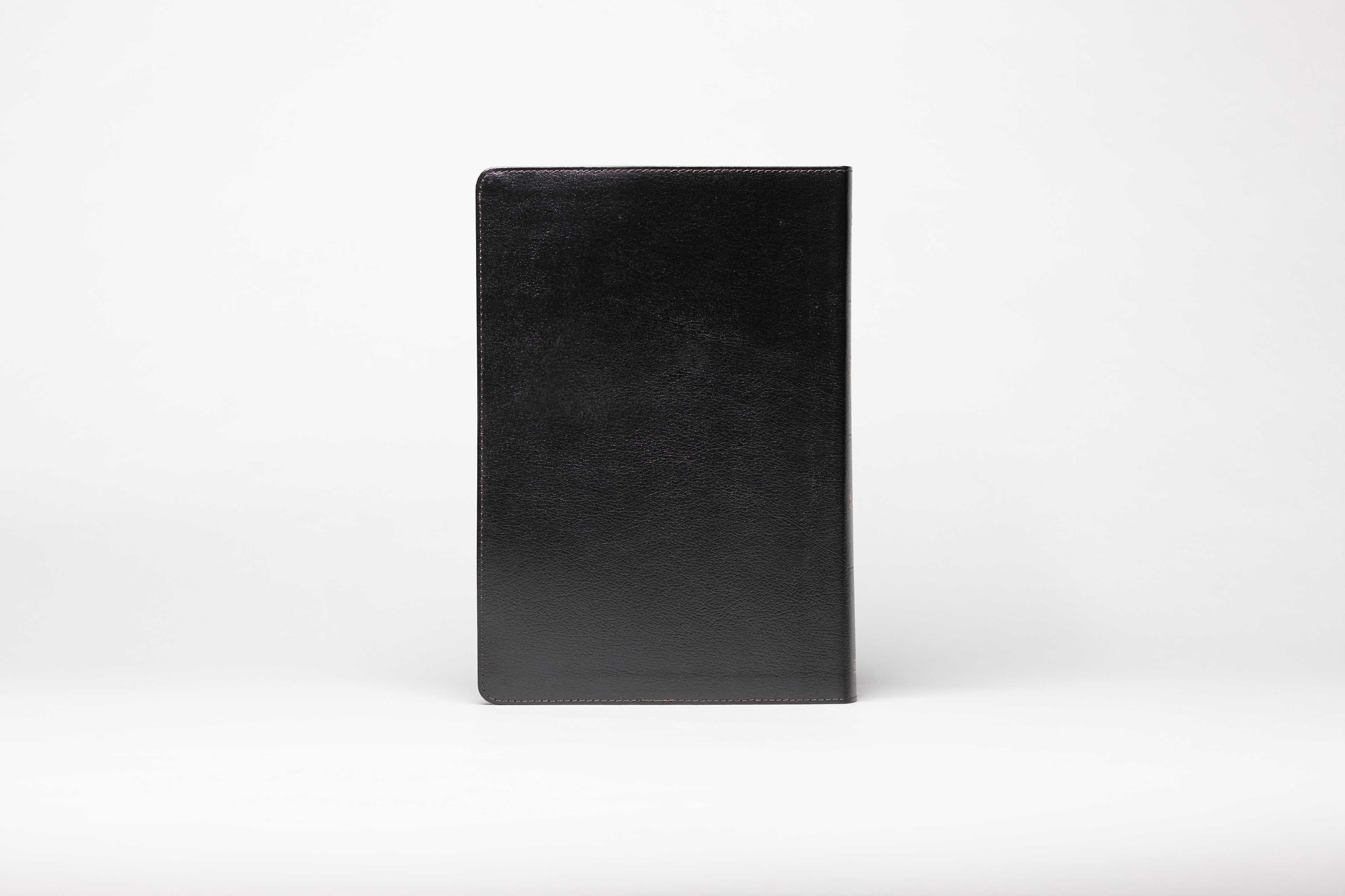 slide 6 of 10 for RVR 1960 Biblia letra supergigante, negro piel fabricada (Edición 2023)