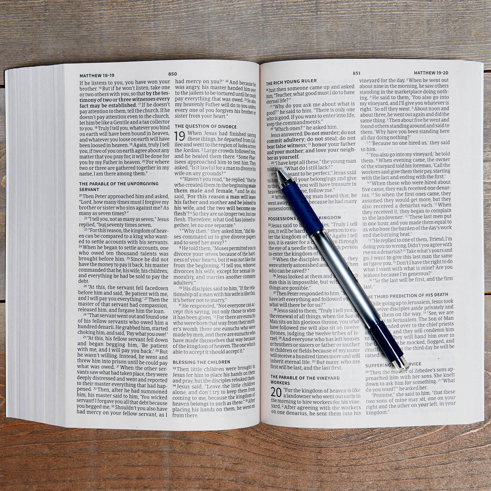 slide 4 of 8 for CSB Outreach Bible, Large Print Edition