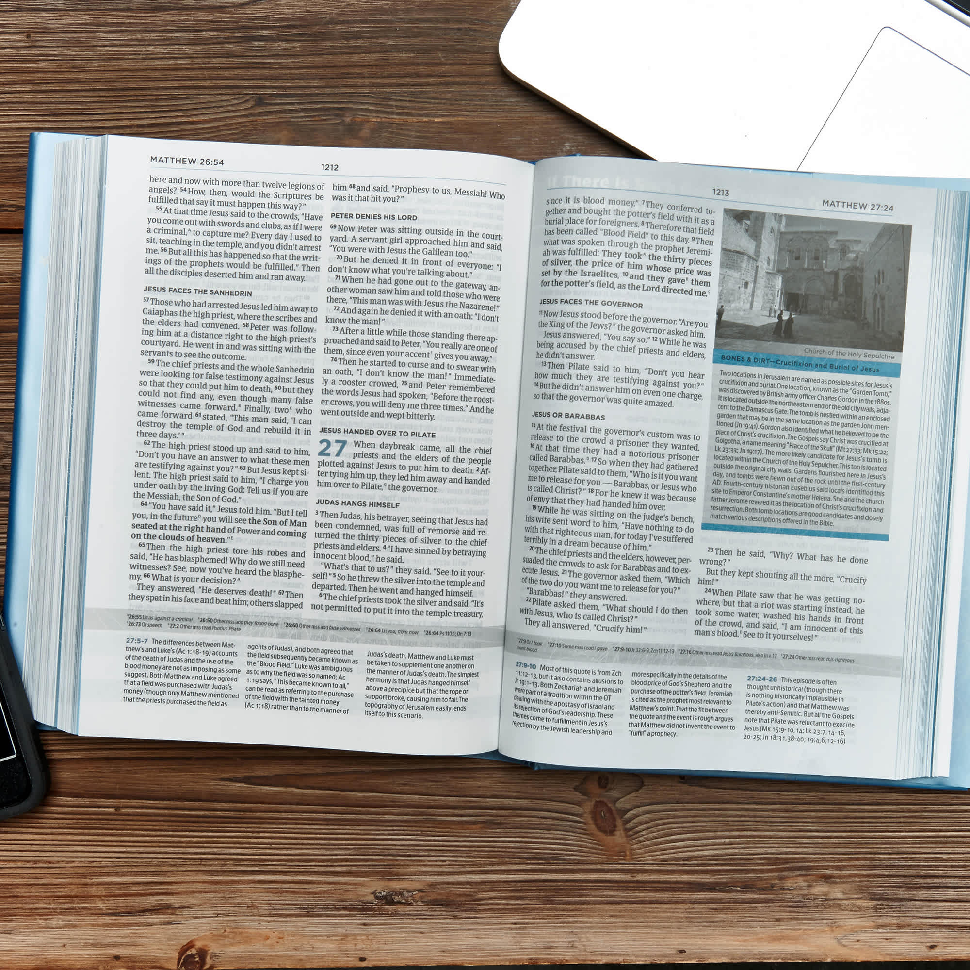slide 6 of 10 for CSB Apologetics Study Bible for Students, Blue Hardcover