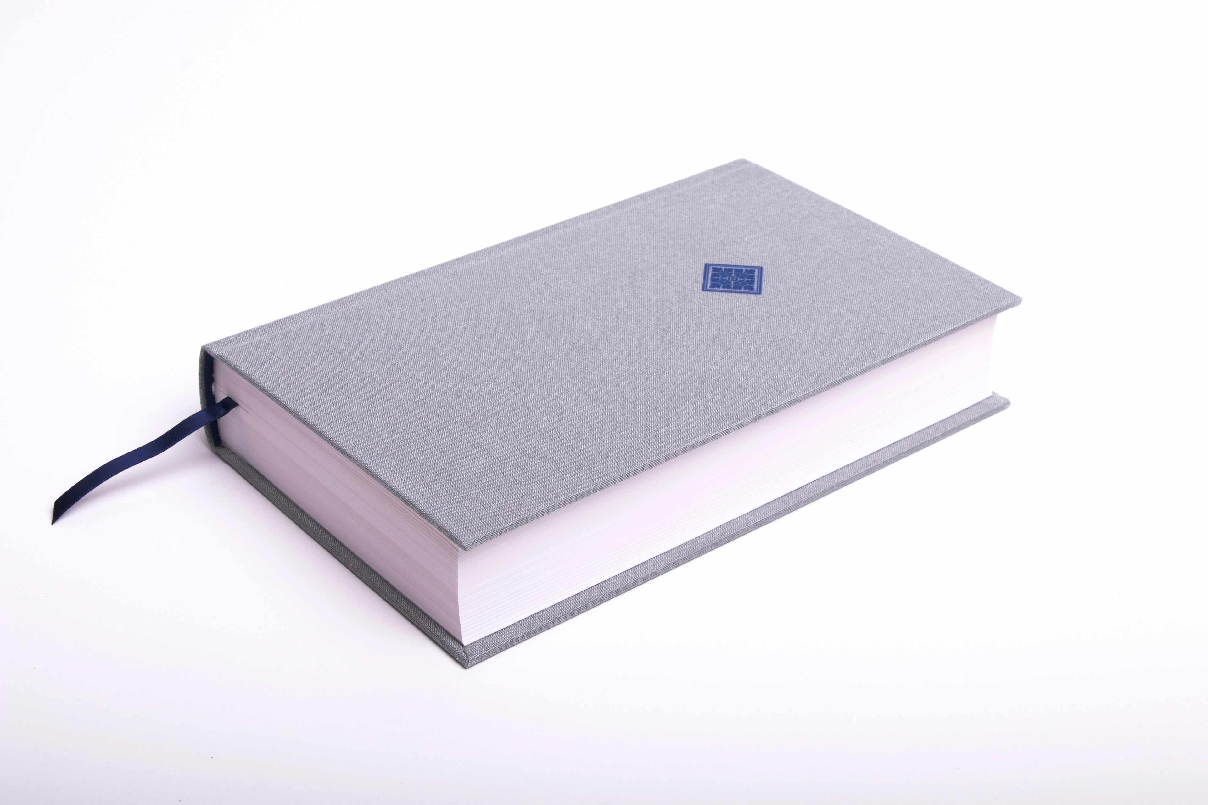 slide 9 of 10 for CSB Reader's Bible, Gray Cloth Over Board