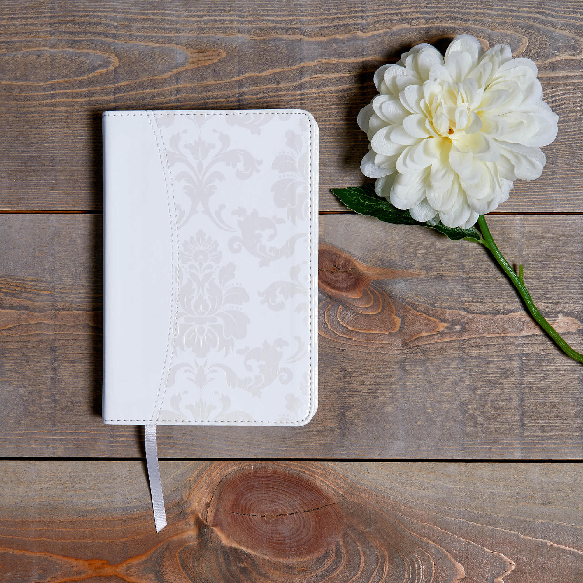 slide 6 of 9 for CSB Bride's Bible, White LeatherTouch
