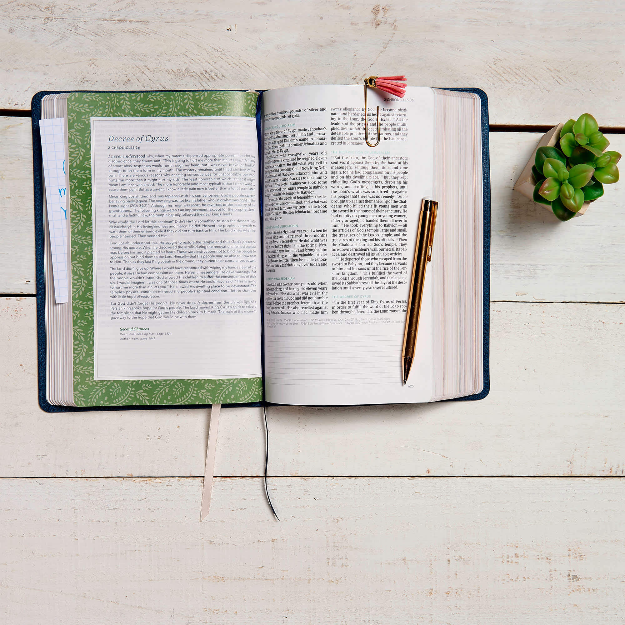slide 4 of 9 for CSB (in)courage Devotional Bible, Navy Genuine Leather