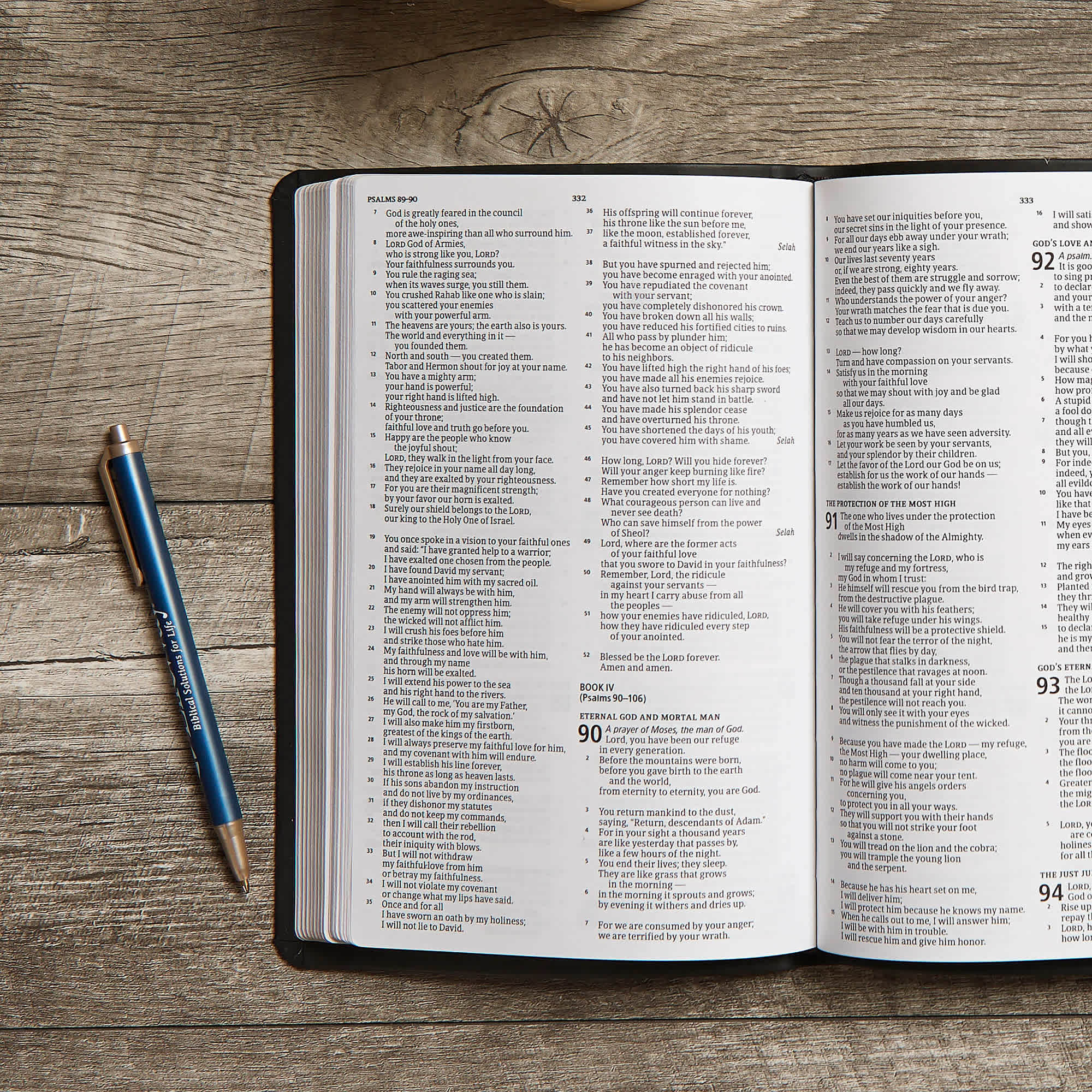 slide 5 of 8 for CSB Deluxe Gift Bible, Black LeatherTouch
