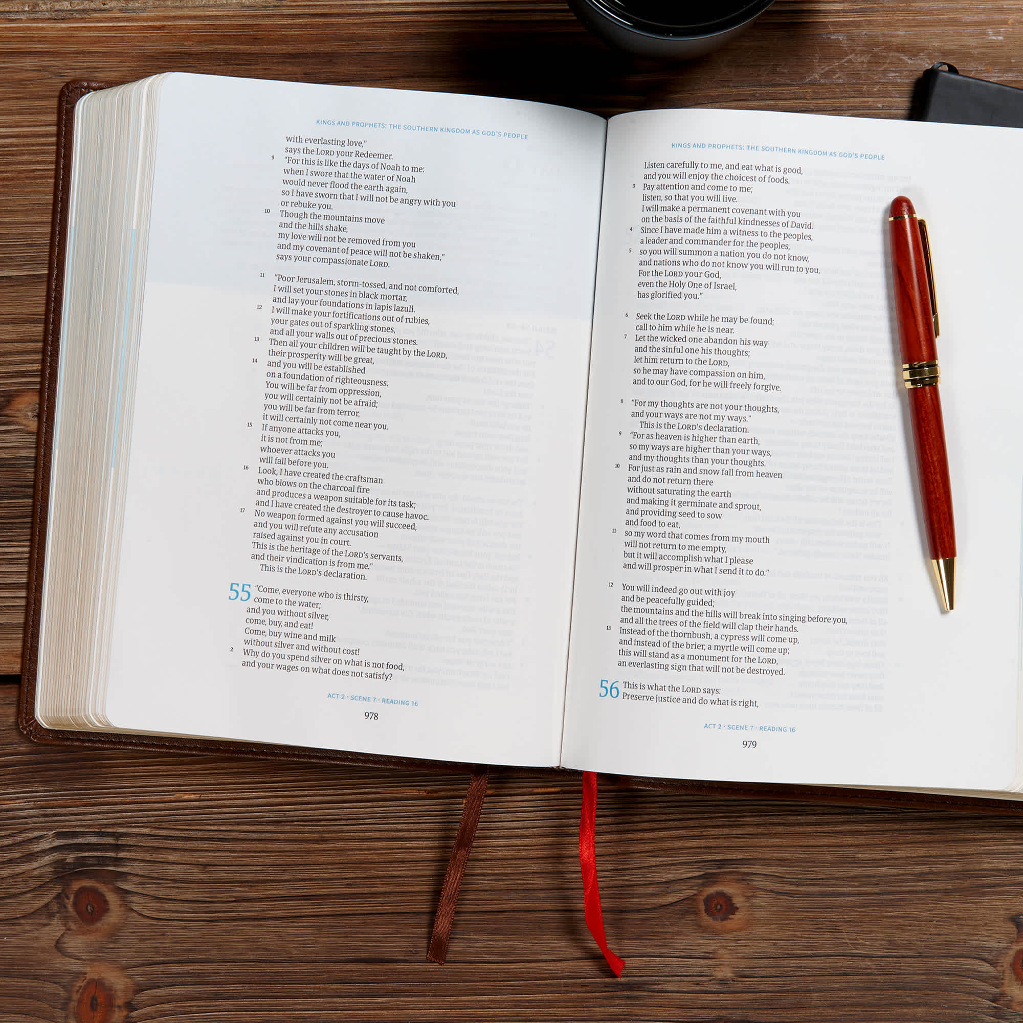 slide 5 of 9 for CSB Day-by-Day Chronological Bible, Brown LeatherTouch