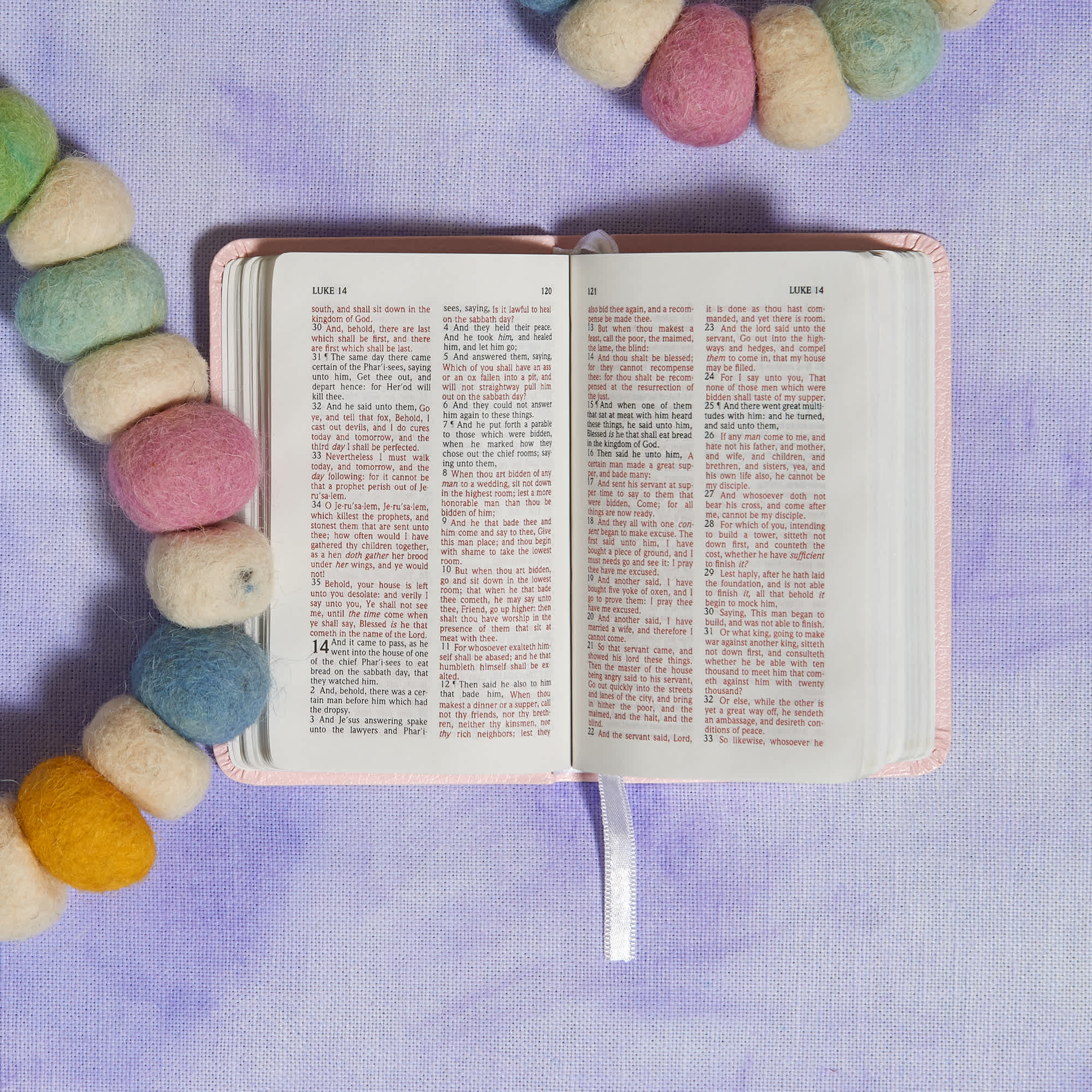 slide 7 of 9 for KJV Baby's New Testament, Pink Imitation Leather