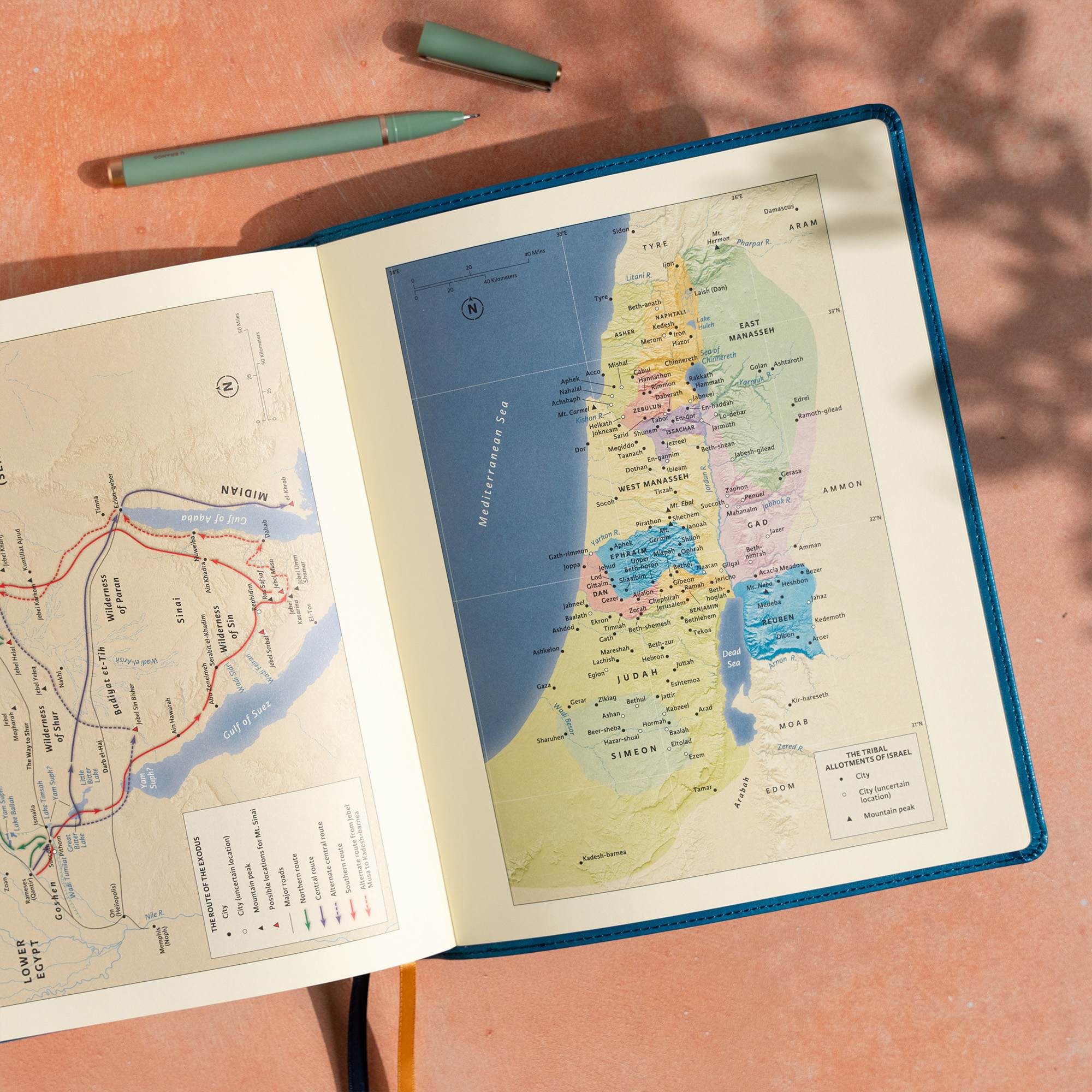 slide 8 of 11 for CSB Notetaking Bible, Expanded Reference Edition, Sea Depth LeatherTouch