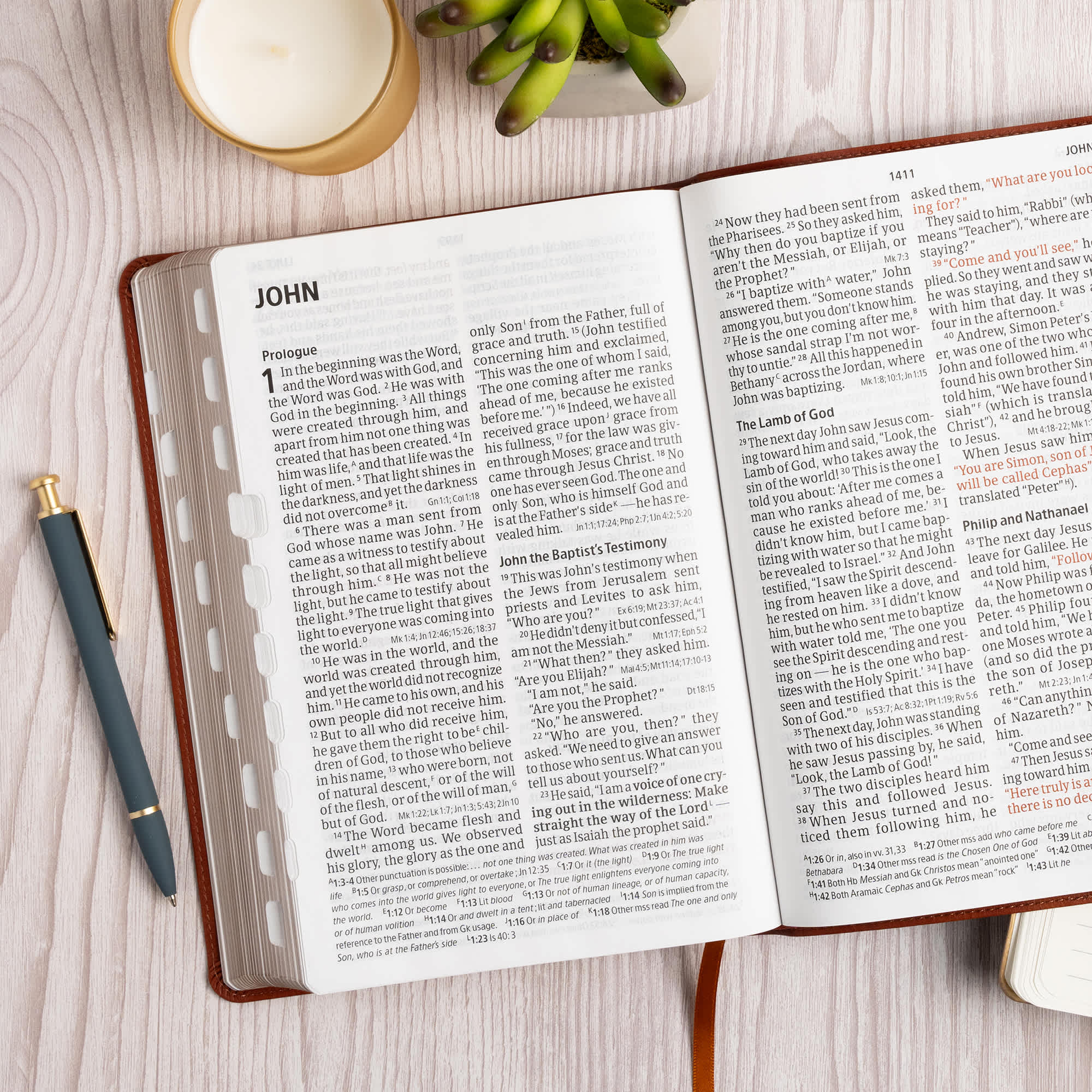 slide 7 of 12 for CSB Giant Print Reference Bible, Digital Study Edition, Burnt Sienna LeatherTouch, Indexed