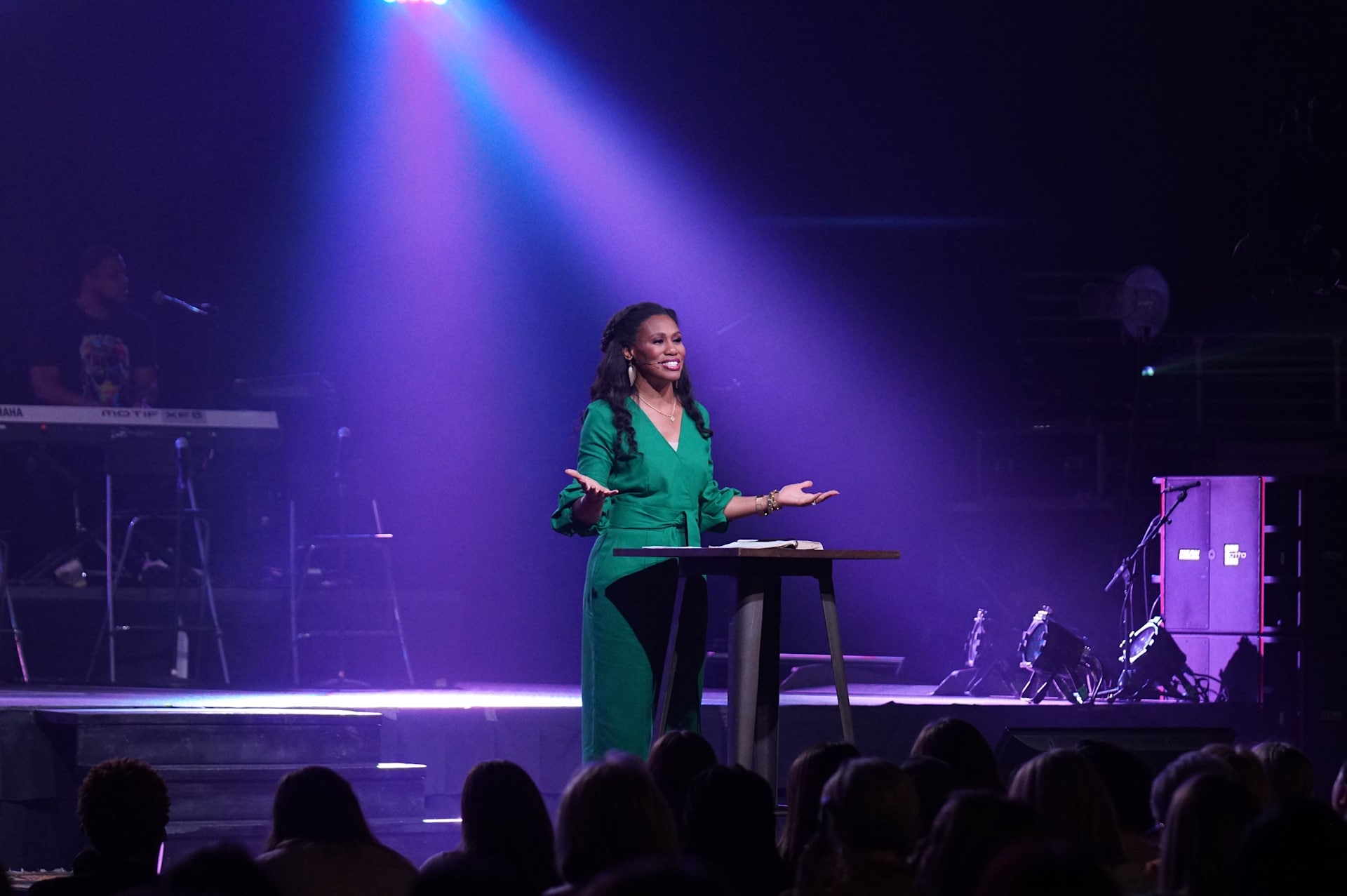 Priscilla Shirer on stage speaking to an audience