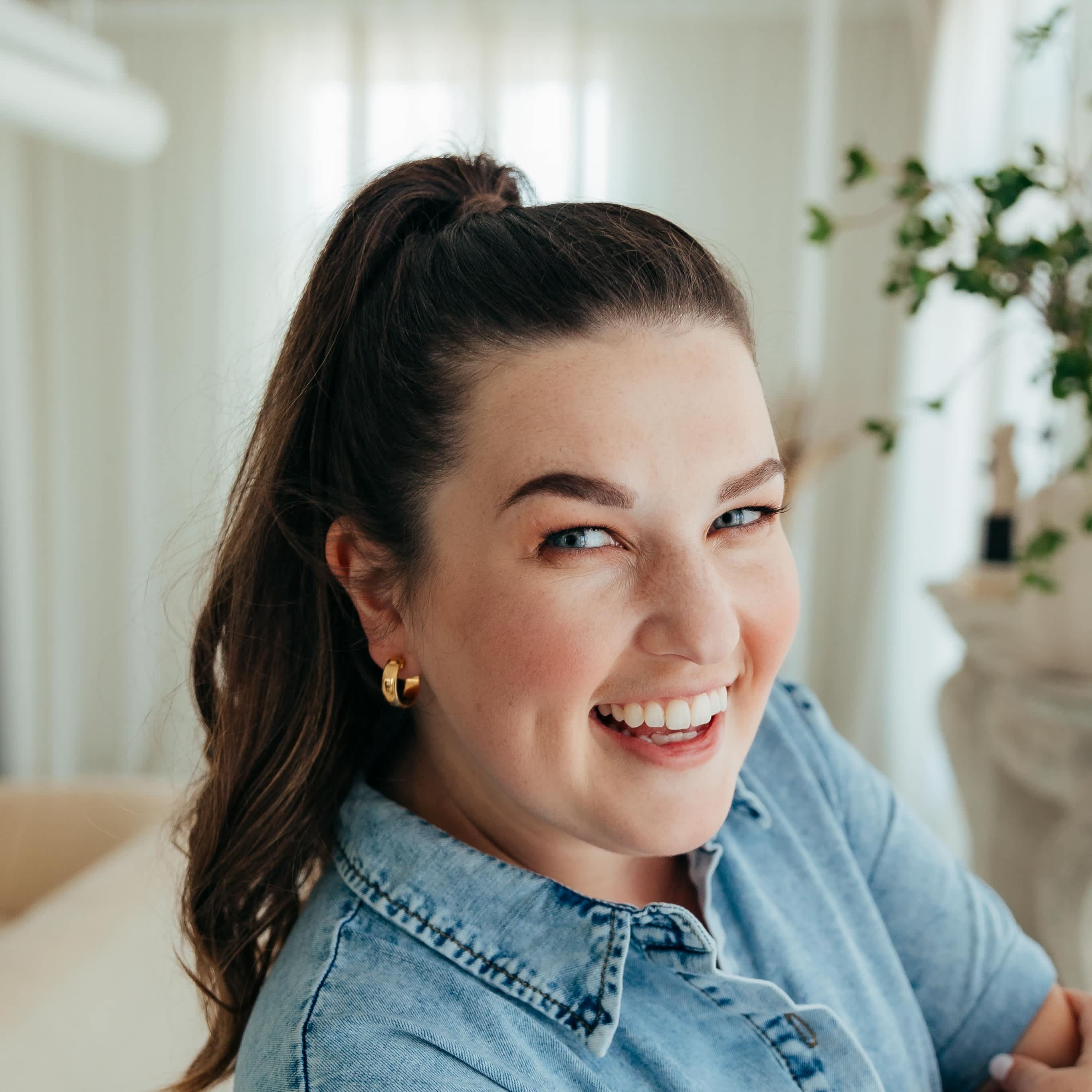 Amanda Mejias headshot