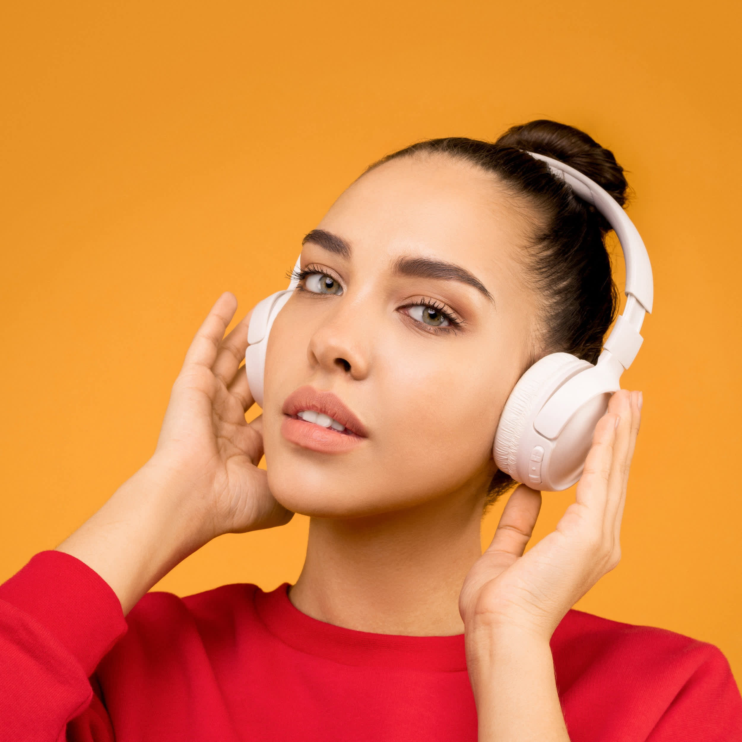 girl with headphones