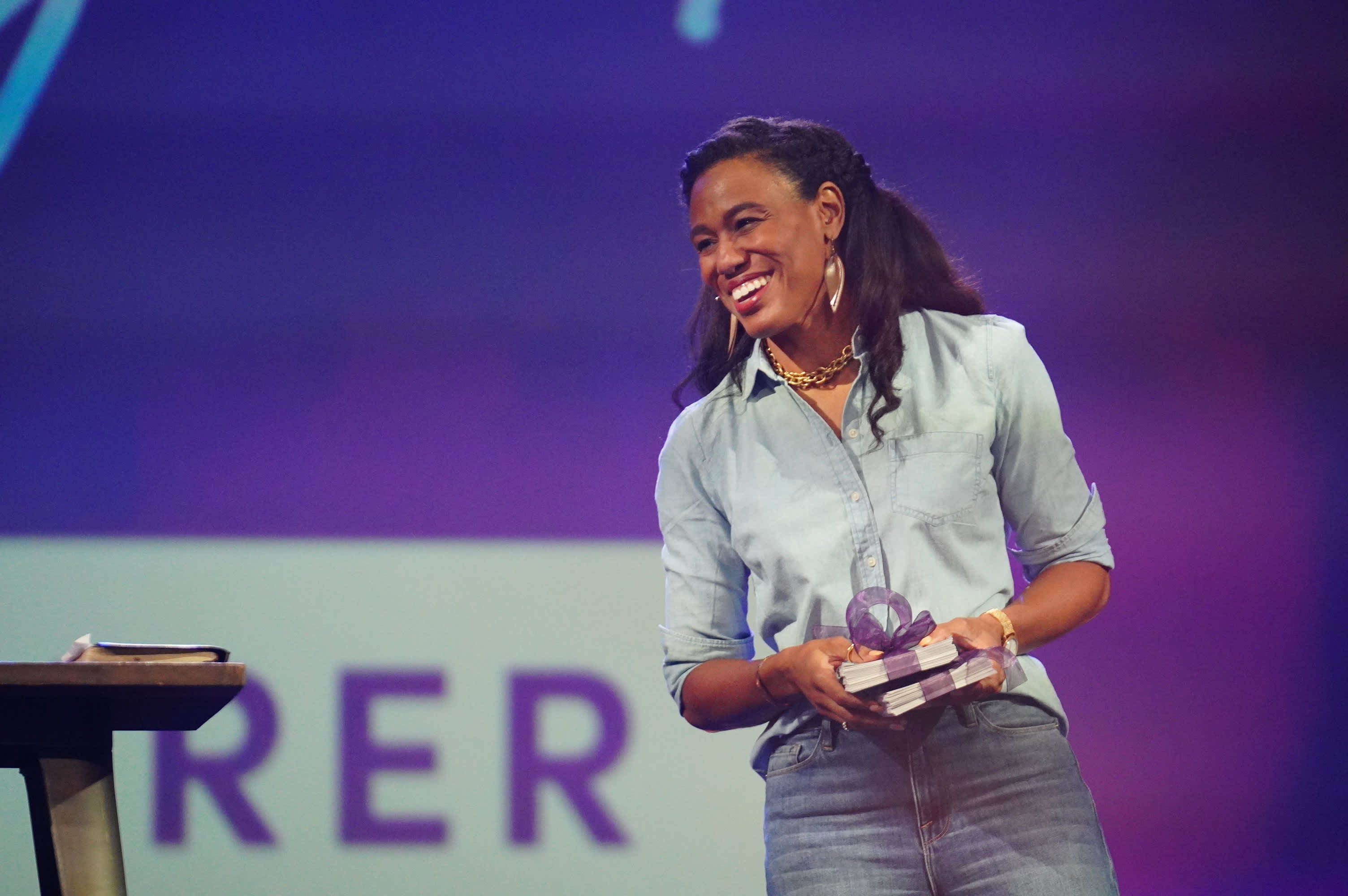 Priscilla Shirer teaching